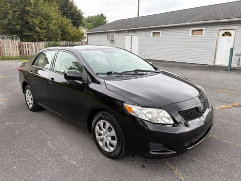 Used 2009 Toyota Corolla LE FWD image 3