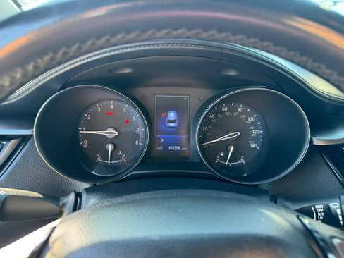 Used 2018 Toyota C-HR XLE image 22