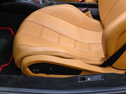 Used 2013 Ferrari 458 Spider RWD image 30