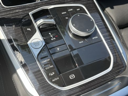 New 2026 BMW X5 xDrive40i w/ M Sport Package AWD/4WD image 29