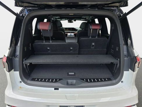 Used 2025 INFINITI QX80 Autograph AWD/4WD image 14