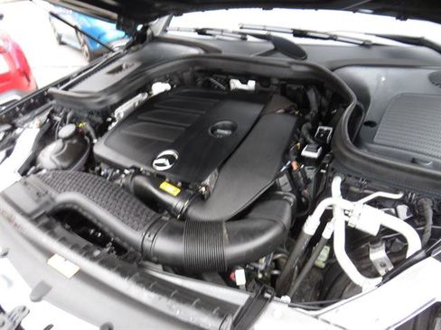 Certified 2022 Mercedes-Benz GLC 300 GLC 300 4MATIC image 7