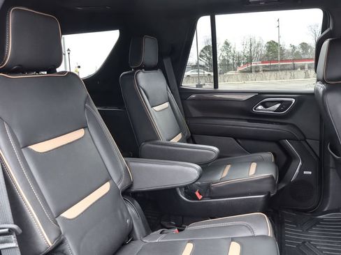 Used 2023 GMC Yukon AT4 w/ Technology Package image 17