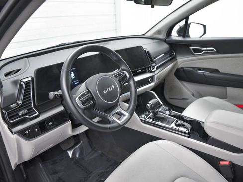 Used 2023 Kia Sportage EX image 18