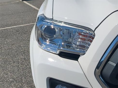 Certified 2023 Toyota Tacoma SR5 image 10