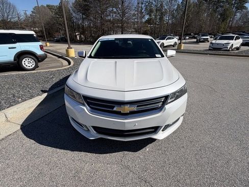 Used 2016 Chevrolet Impala LT w/ Convenience Package image 3