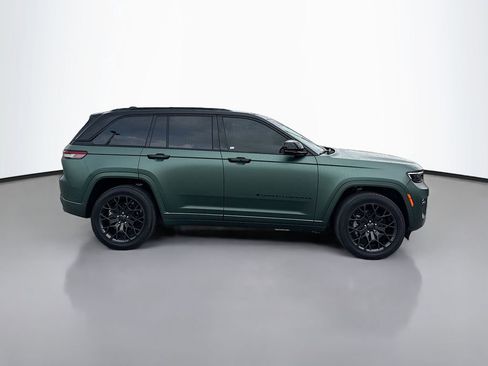 Used 2024 Jeep Grand Cherokee Summit AWD/4WD image 8