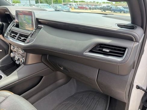 Used 2023 GMC Yukon XL AT4 w/ Technology Package AWD/4WD image 41