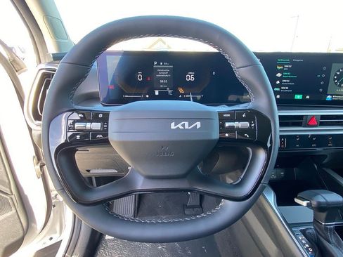 New 2026 Kia Sorento LX FWD image 15