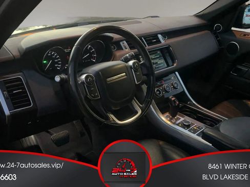 Used 2015 Land Rover Range Rover Sport SE image 13