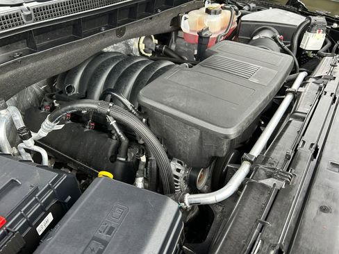 Used 2024 GMC Yukon XL Denali w/ Advanced Technology Package AWD/4WD image 31