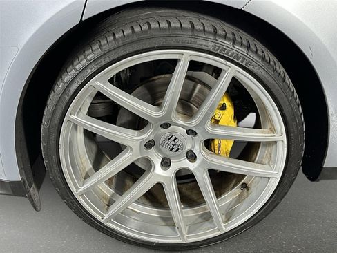 Used 2018 Porsche Panamera 4 AWD/4WD image 10