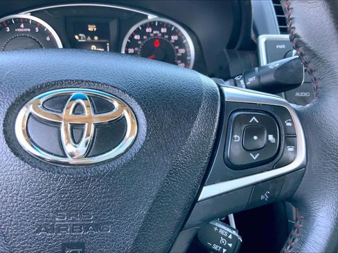 Used 2017 Toyota Camry XSE image 24