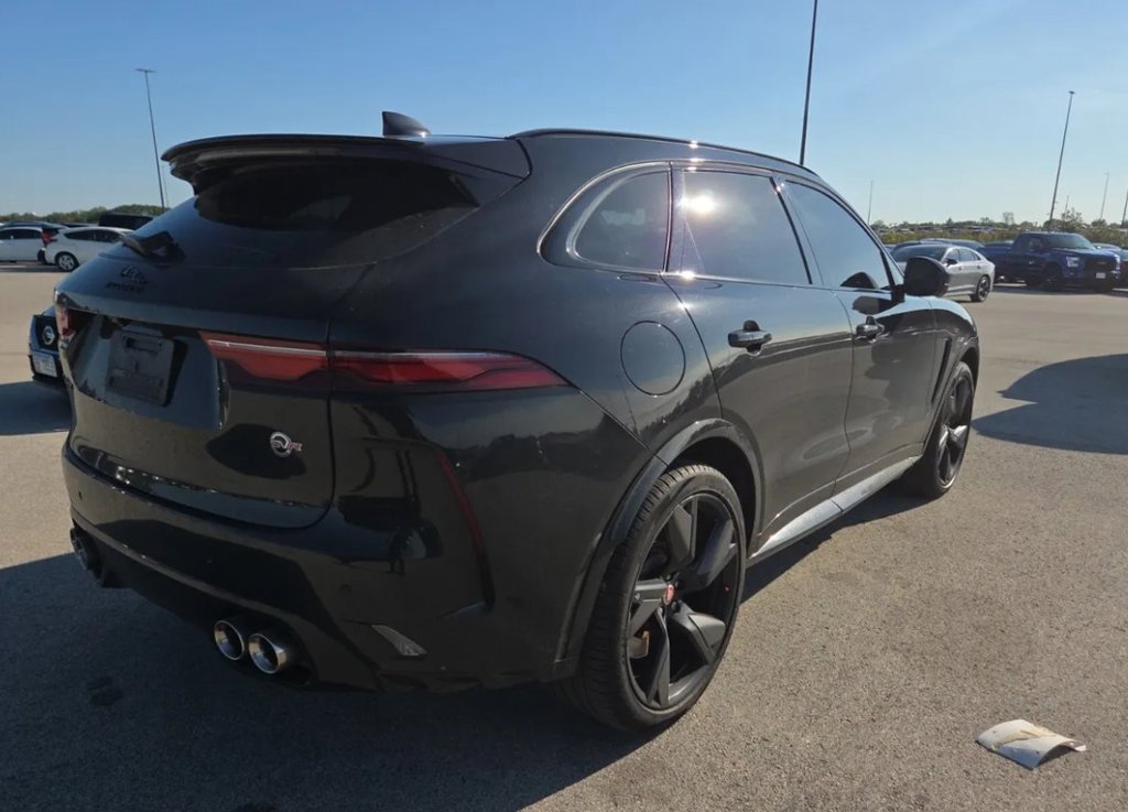 Used 2023 Jaguar F-PACE SVR AWD/4WD image 2