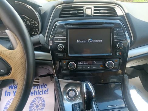 Used 2016 Nissan Maxima SR FWD image 13