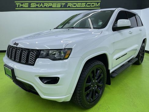Used 2019 Jeep Grand Cherokee Altitude image 5