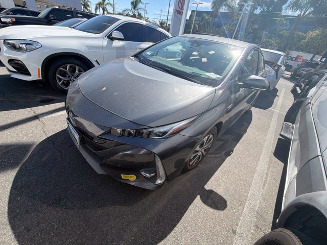 Used 2022 Toyota Prius Prime Limited FWD image 6