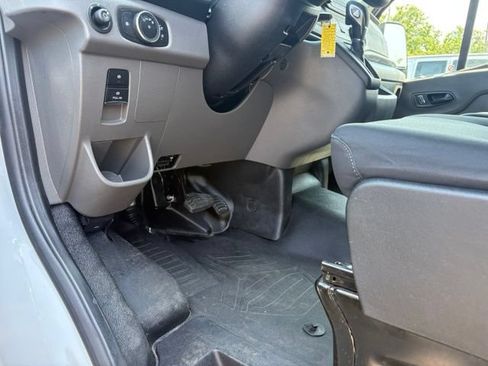 Used 2025 Ford Transit 250 Low Roof w/ Exterior Upgrade Package RWD image 30