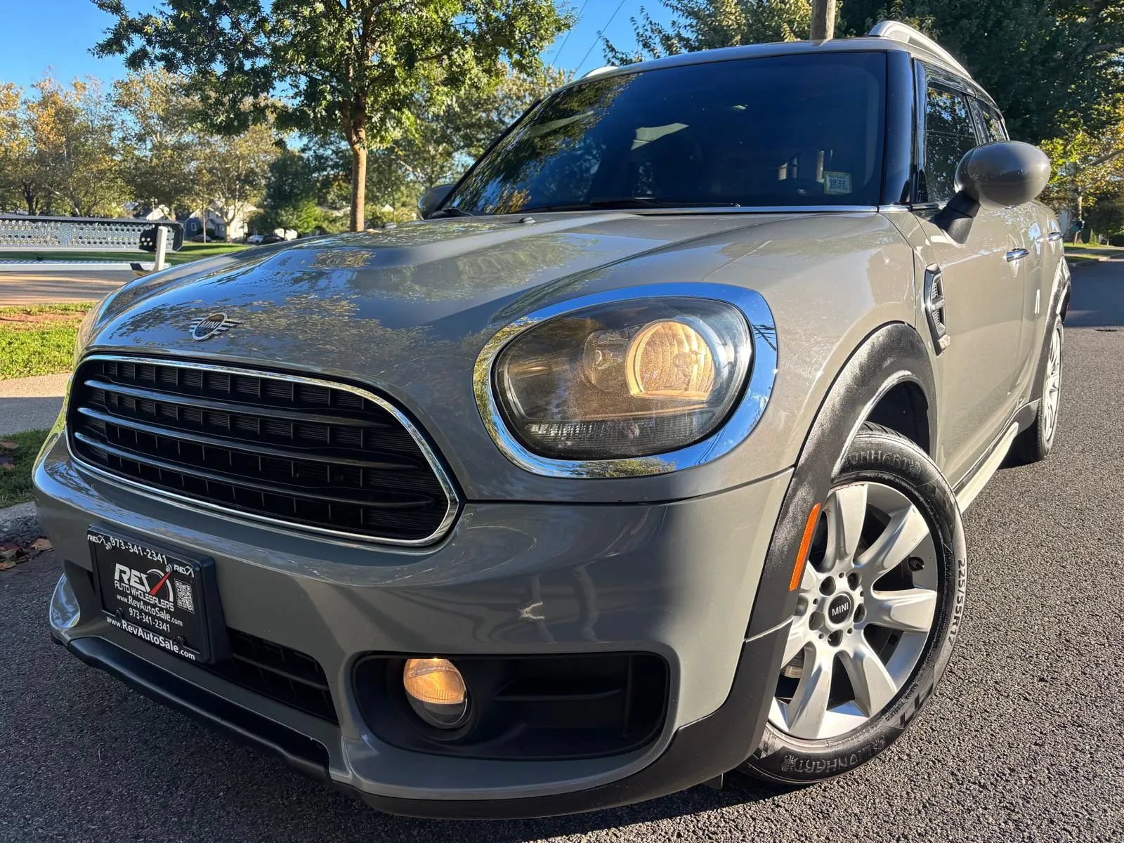 Used 2019 MINI Cooper Countryman FWD image 1