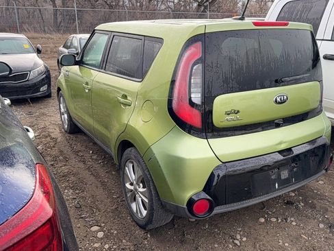 Used 2016 Kia Soul + image 3