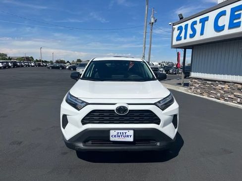 Used 2025 Toyota RAV4 LE AWD/4WD image 3