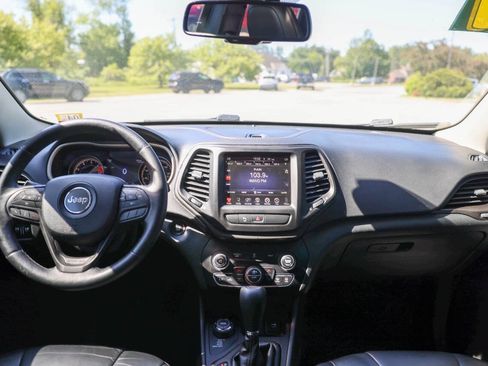 Used 2017 Jeep Cherokee High Altitude AWD/4WD image 26
