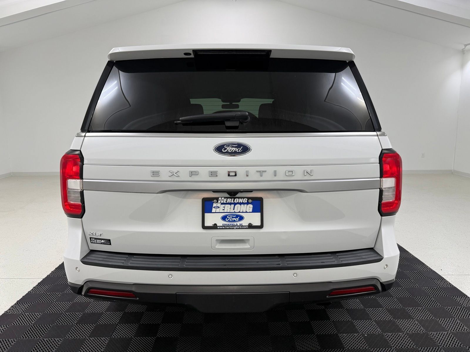 Used 2022 Ford Expedition XLT AWD/4WD image 7