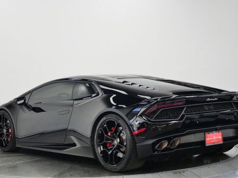 Used 2019 Lamborghini Huracan LP 580-2 RWD image 7