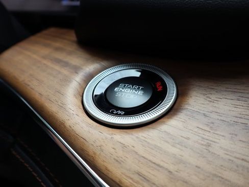 New 2025 Jeep Grand Cherokee Summit image 19