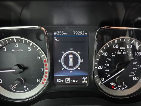 Used 2019 Nissan Titan SV w/ SV Convenience Package AWD/4WD image 20