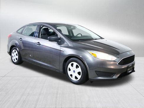 Used 2015 Ford Focus S FWD image 1