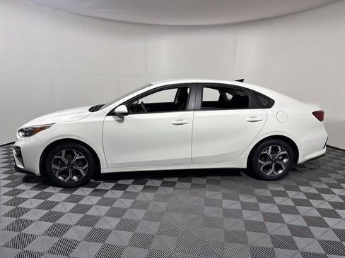 Used 2021 Kia Forte LXS image 3