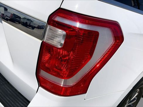 Used 2019 Ford Expedition XLT RWD image 27