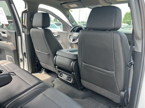 Used 2026 GMC Sierra 1500 SLT AWD/4WD image 40
