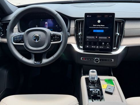 New 2026 Volvo XC90 B5 Plus w/ Protection Package Premier AWD/4WD image 11