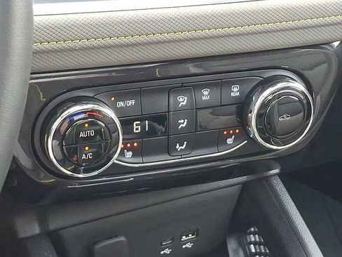 Used 2025 Chevrolet TrailBlazer ACTIV w/ Convenience Package AWD/4WD image 17