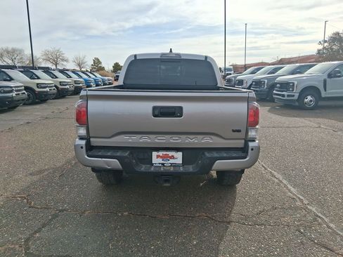 Used 2021 Toyota Tacoma TRD Off-Road w/ Technology Package image 4