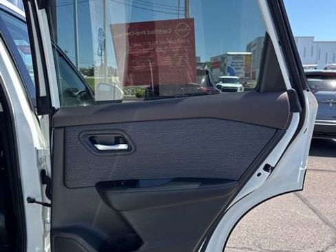 Certified 2021 Nissan Rogue SV AWD/4WD image 18