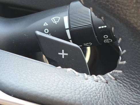 Used 2022 Subaru Ascent Premium w/ Convenience Package image 26