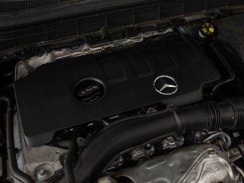 Used 2020 Mercedes-Benz GLB 250 4MATIC image 6
