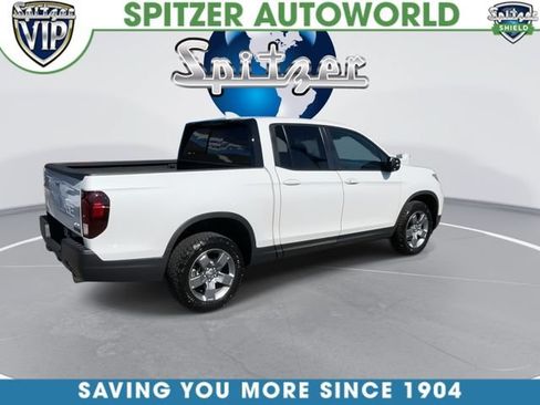 Used 2025 Honda Ridgeline TrailSport image 2