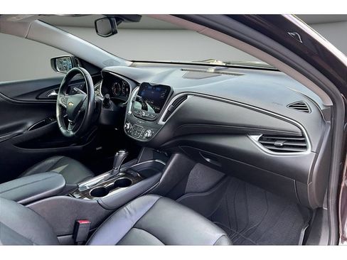 Used 2020 Chevrolet Malibu Premier FWD image 46