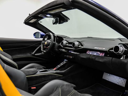 Used 2023 Ferrari 812 GTS RWD image 59