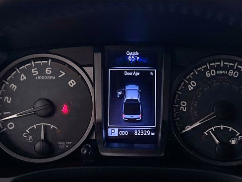 Used 2019 Toyota Tacoma TRD Sport image 23