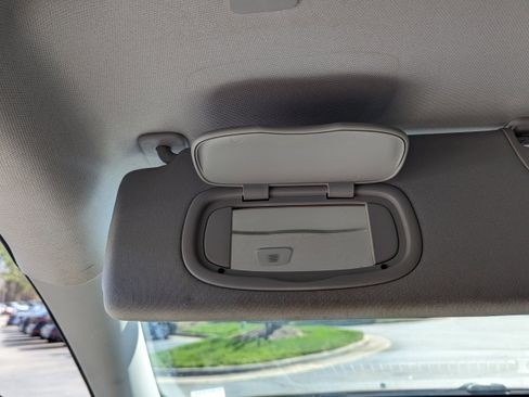 Used 2019 Jeep Cherokee Latitude w/ Popular Appearance Group image 25