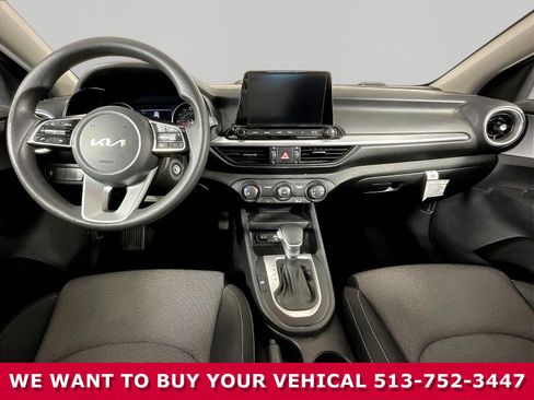 Certified 2022 Kia Forte LXS FWD image 7