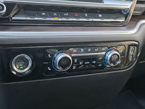 Used 2024 GMC Sierra 1500 SLT image 44