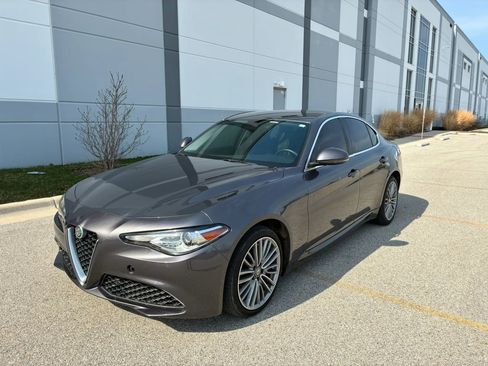 Used 2017 Alfa Romeo Giulia Ti AWD/4WD image 9