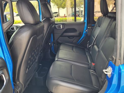 Used 2022 Jeep Wrangler Unlimited Rubicon 4xe image 14