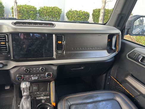 Used 2023 Ford Bronco Badlands image 10